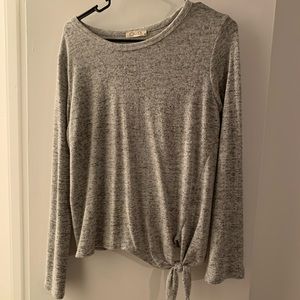 Gray long sleeve shirt